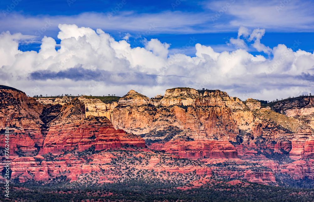 Fototapeta premium Red rocks of Sedona Arizona from the airport overlook