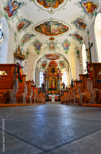 Innenansicht der Pfarrkirche Heiterwang in der Gemeinde Heiterwang im Bezirk Reutte, Tirol