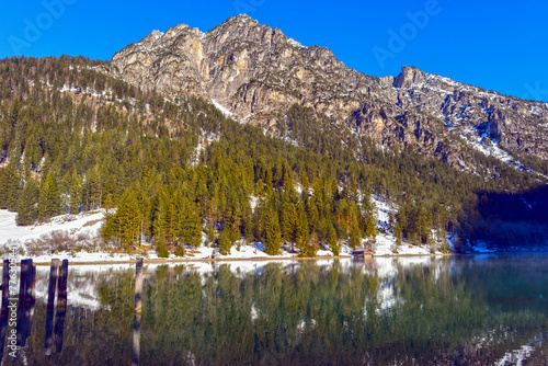 Der Heiterwanger See im Bezirk Reutte, Tirol (Österreich) photo