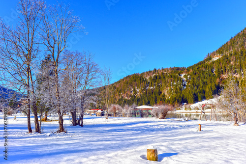 Der Heiterwanger See im Bezirk Reutte, Tirol (Österreich) photo