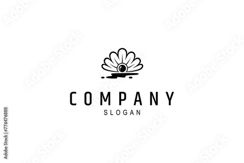Simple shell logo with pearl