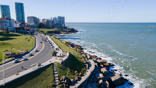 Foto aerea capturada con drone de la costa de Mar del Plata, argentina. © Jimena