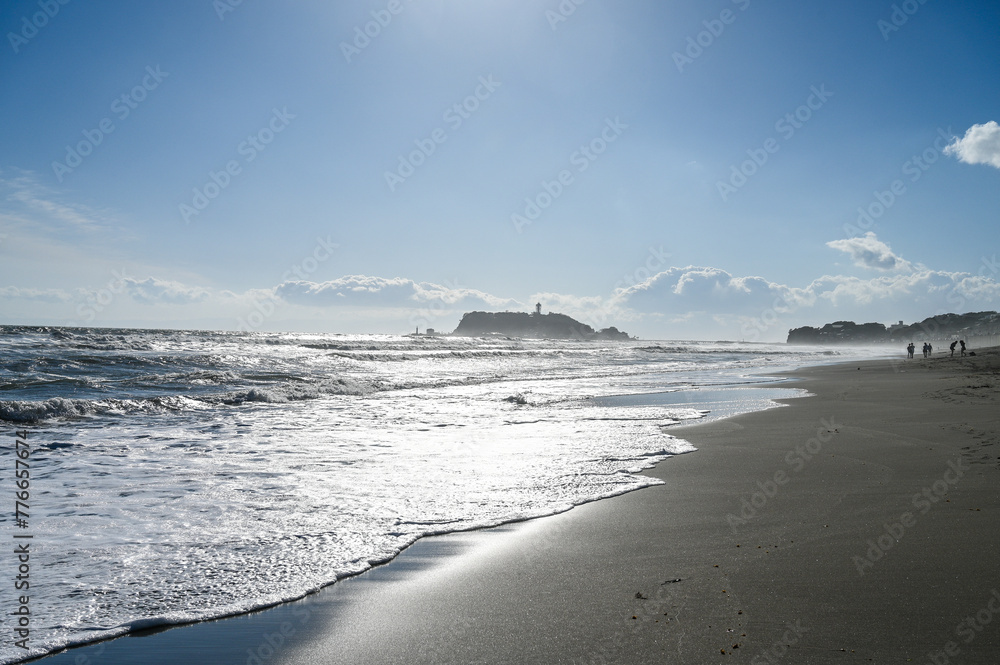 Fototapeta premium 神奈川県江ノ島と湘南の海