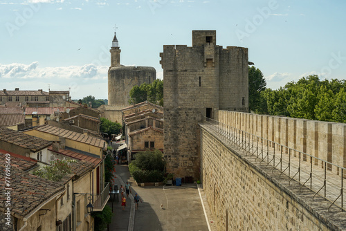 Obraz na płótnie Aigues Mortes medieval ramparts panoramic walk, popular tourist attraction in Aigues Mortes, France w salonie