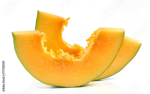fresh ripe papaya fruit slices