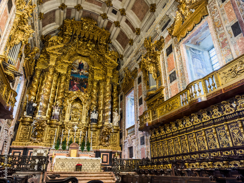 Inside S   do Porto  Cathedral of Porto  in Portugal