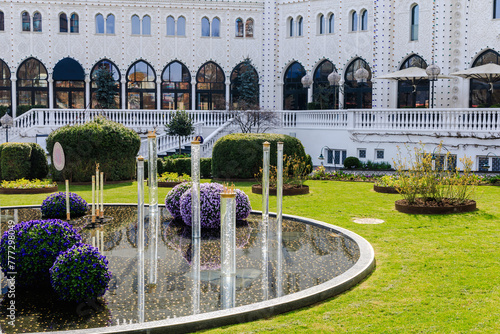 Canvas Print Beautiful fountain with flowers in Tivoli garden.