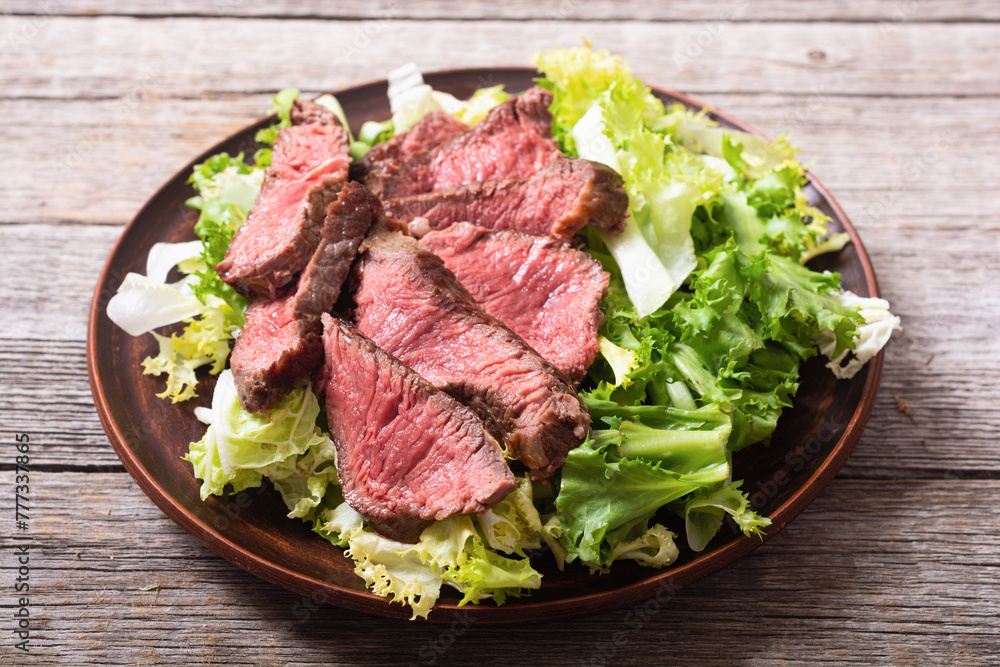 Salad with grilled beef medium roast