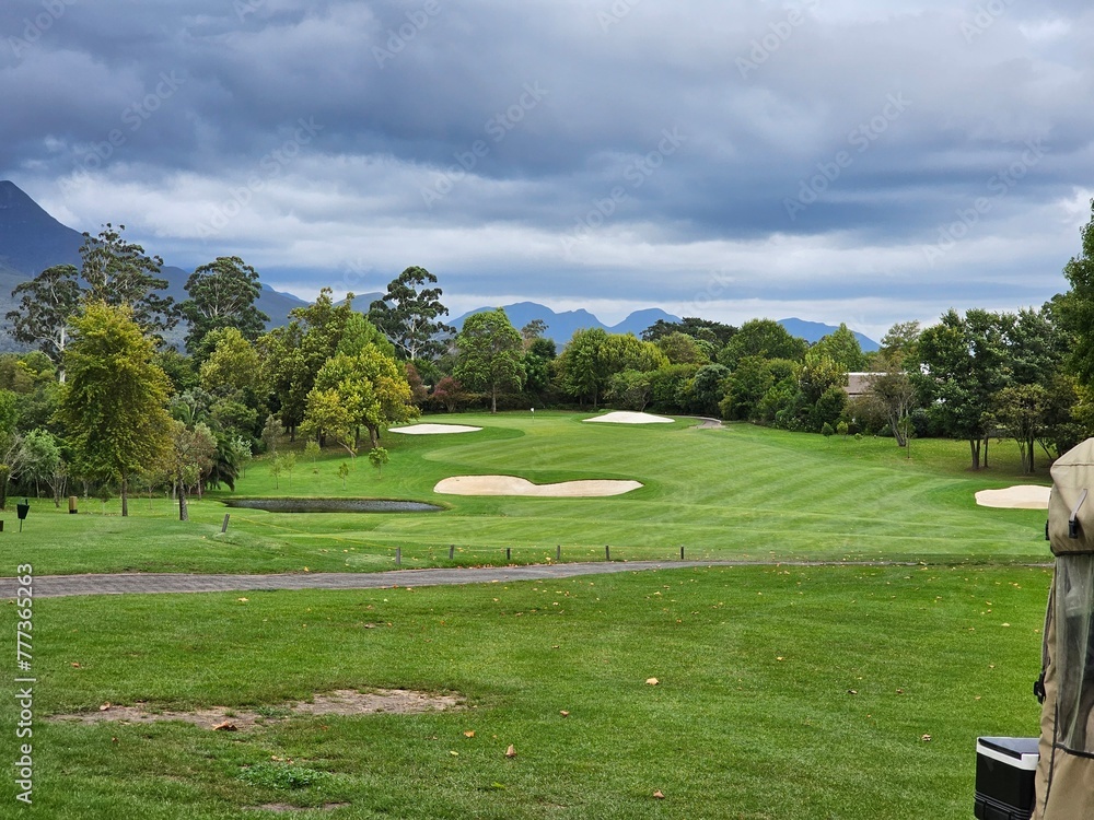 Obraz premium A Panoramic View of a Golf Course