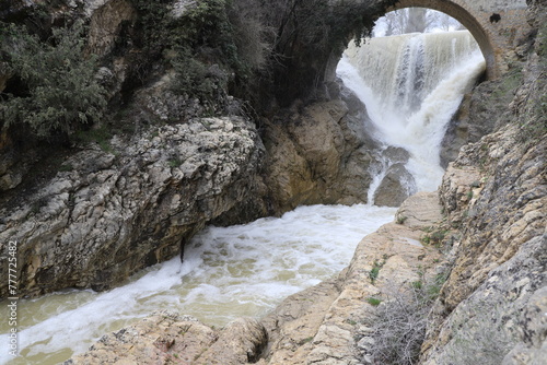 cascade du Lauzon à Lurs, en crue photo