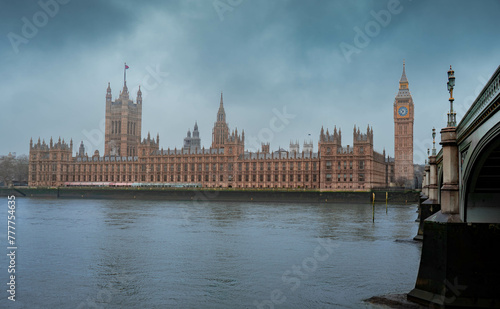 Palacio de Wensmister en Londres en un d  a lluvioso