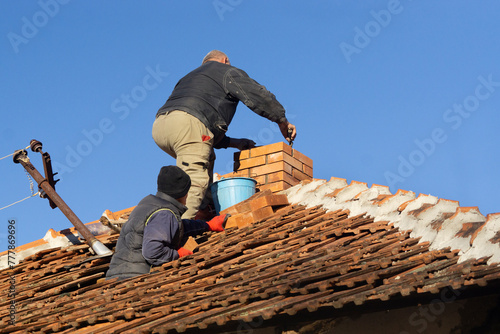 Wallpaper Mural Man and woman Build a chimney Torontodigital.ca