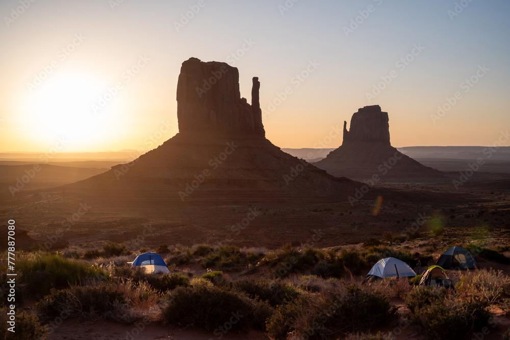 Sunrise at Monument Valley, USA Sunrise at Monument Valley, USA