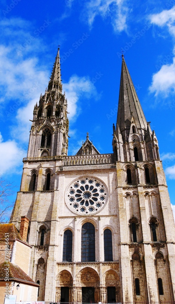Cathédrale catholique Notre-Dame de Chartres en Eure-et-Loir France Europe