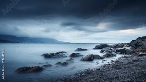 An atmospheric, undefined seascape with a sense of calmness © Cloudyew