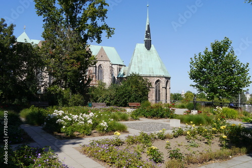 Fischerufer in Magdeburg mit Magdalenenkapelle