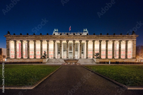 Altes Museum in Berlin bei Nacht