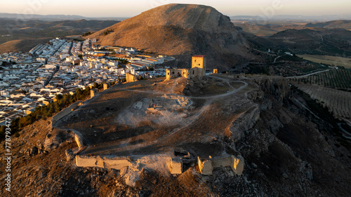 el castillo de la estrella en el municipio de Teba visto desde un dron al atardecer, Andalucía