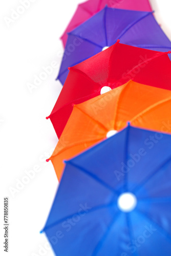 カラフルな傘(ミニ)のビジュアルカット