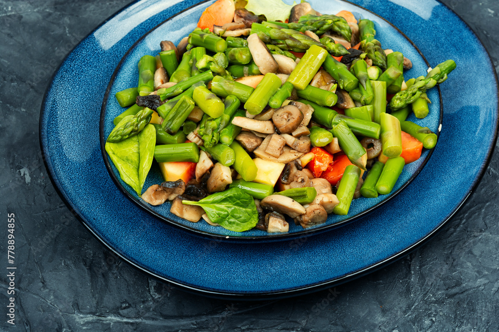 Green asparagus and mushroom salad.