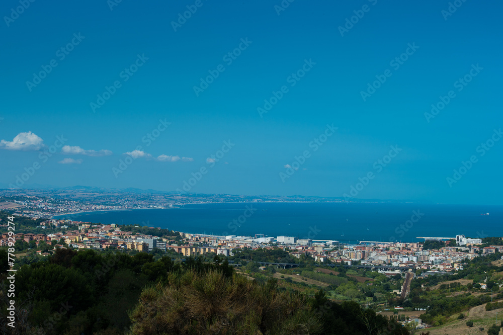 Φωτογραφία Ancona Marche unconventional view of Ancona City and the seacoast to the north