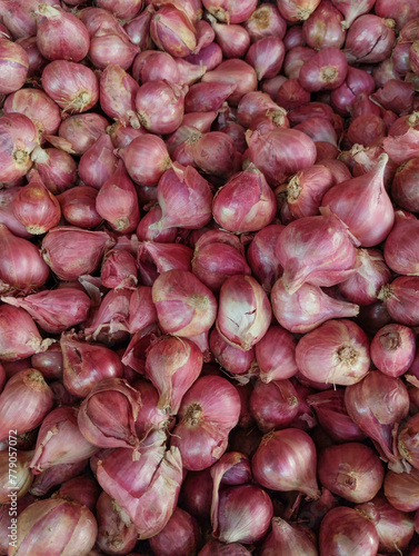 Red onions at the traditional market.