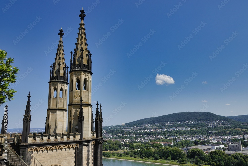 Schloss Stolzenfels, Blick auf den Rhein und Lahnstein