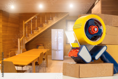 Moving boxes. Dispenser wit...