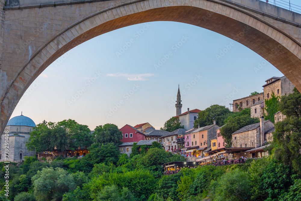 Obraz premium Sunset view of the old Mostar bridge in Bosnia and Herzegovina