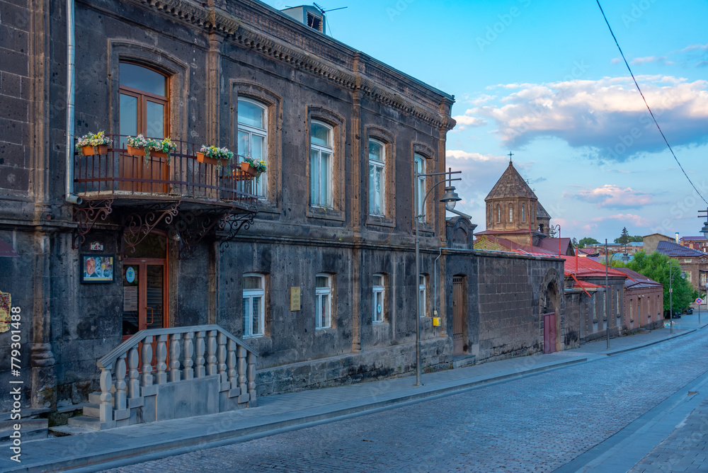 Obraz premium Sunset view of an empty street in the center of Gyumri, Armenia