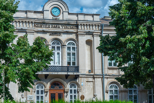 Fotografía View of the museum of Ploiesti in Romania