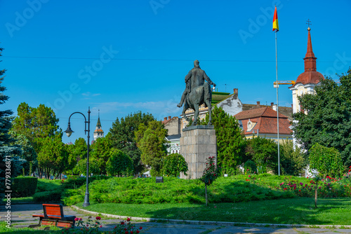 Fototapete The Statue of Avram Iancu in Romanian town Targu Mures