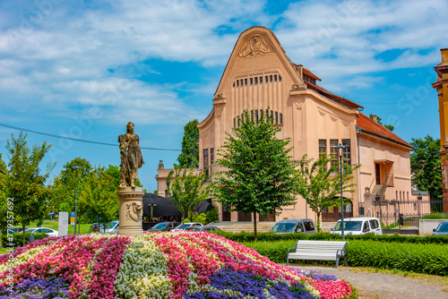 Schilderij op canvas Mansion at European Avenue in Croatian town Osijek