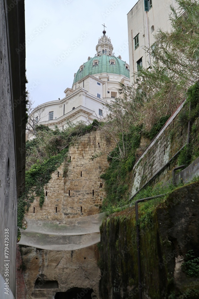 Napoli - Scorcio della Basilica dell'Incoronata dalla Basilica di San Gennaro fuori le mura