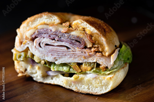 Obraz na płótnie coldcuts deli sandwich w salonie