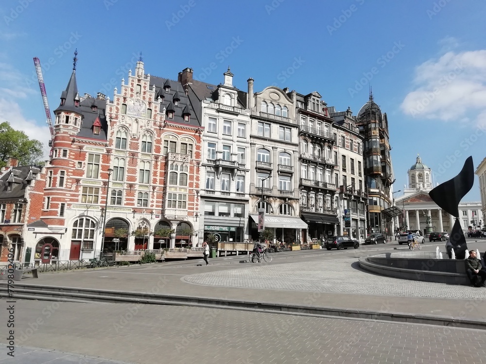 Fototapeta premium Bruselas, Bélgica, gran plaza, ayuntamiento, Atomium, catedral
