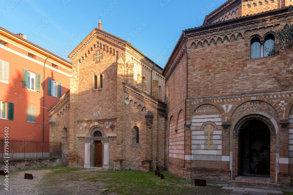 Basilica dei SS. Vitale e Agricola - Piazza delle Sette Chiese. Bologna