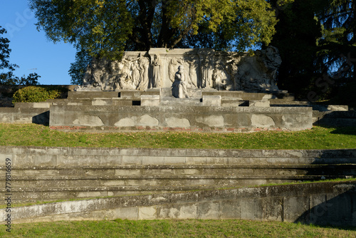 Monumento a Giosue Carducci. Bologna photo