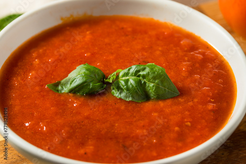 Homemade Italian Tomato Pasta Sauce © Brent Hofacker