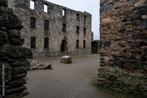 ruins of Ruthven Barracks, Kingussie, scotland © Jericho