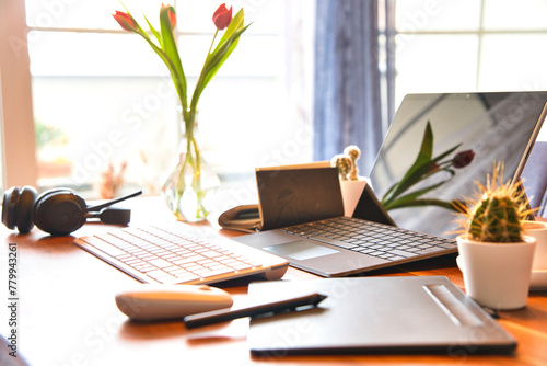 Schreibtisch und Arbeitsplatz