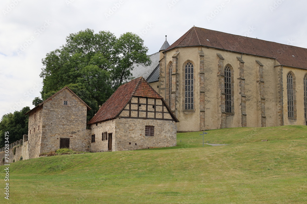 Blick auf Kloster Dalheim bei Lichtenau im Paderborner Land	