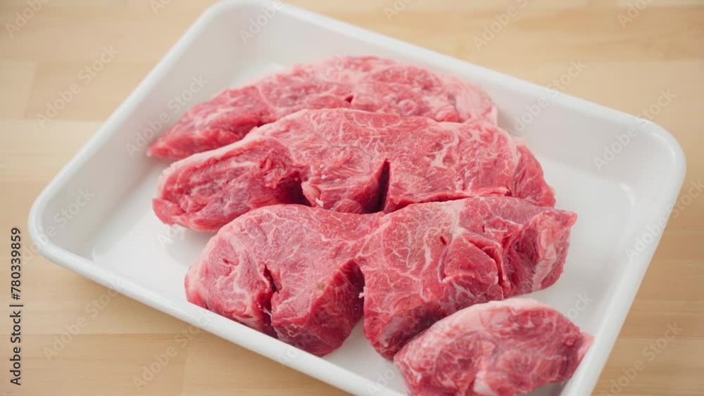 生の牛スネ肉 生の牛スネ肉