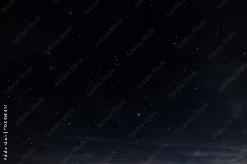 Fototapeta premium Nocne niebo, gwiazdy nad stawami rybnymi