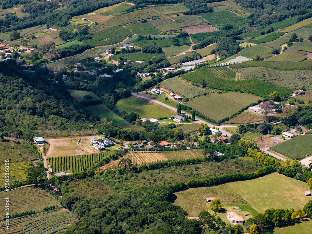 Imagem aérea do Vale dos Vinhedos na cidade de Bento Gonçalves, Rio Grande do Sul.