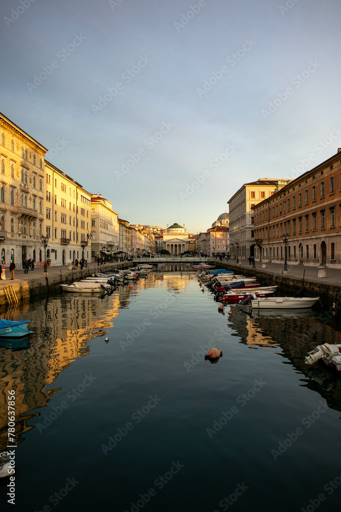 Obraz premium Canal Grande della città di Trieste, Friuli Venezia Giulia 