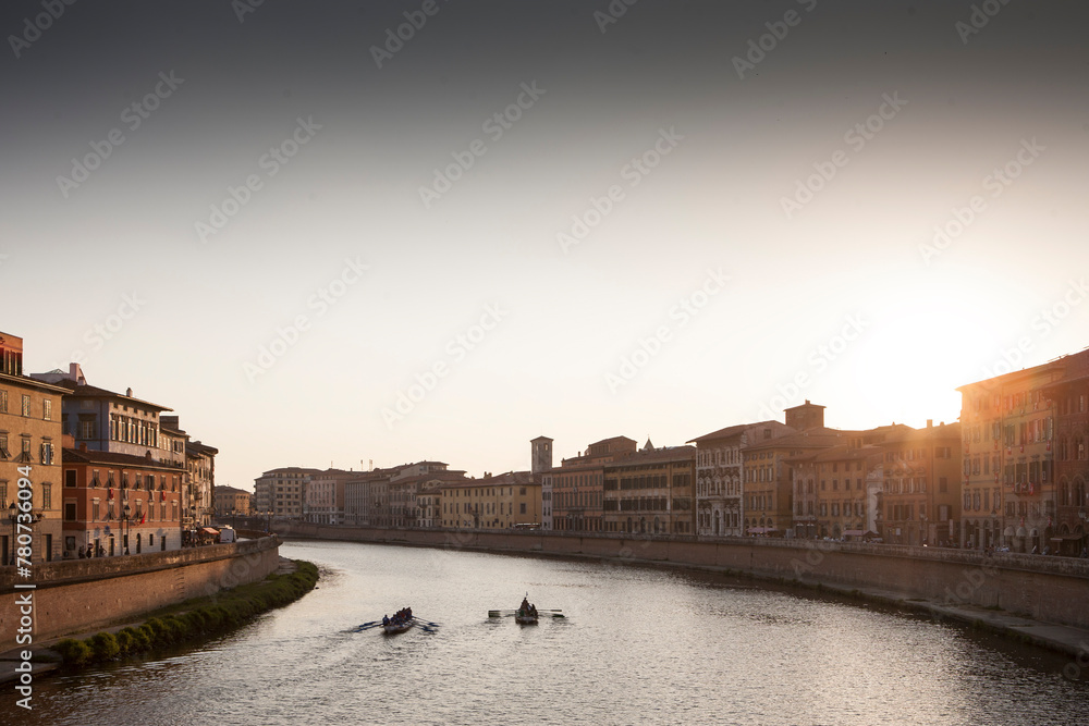 Arno, Pisa al tramonto