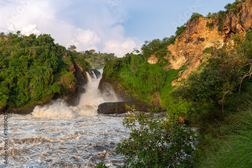 Wildwasser am Nil in abendlicher Stimmung