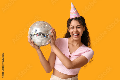 Excited young woman in part...