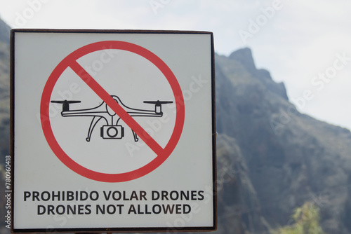 Sign prohibiting flying drones over a natural park